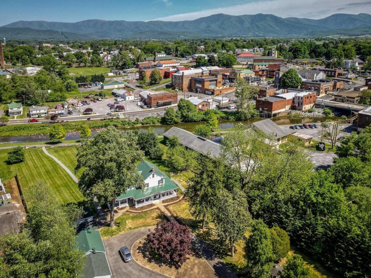 The Legacy Inn Luray Extérieur photo